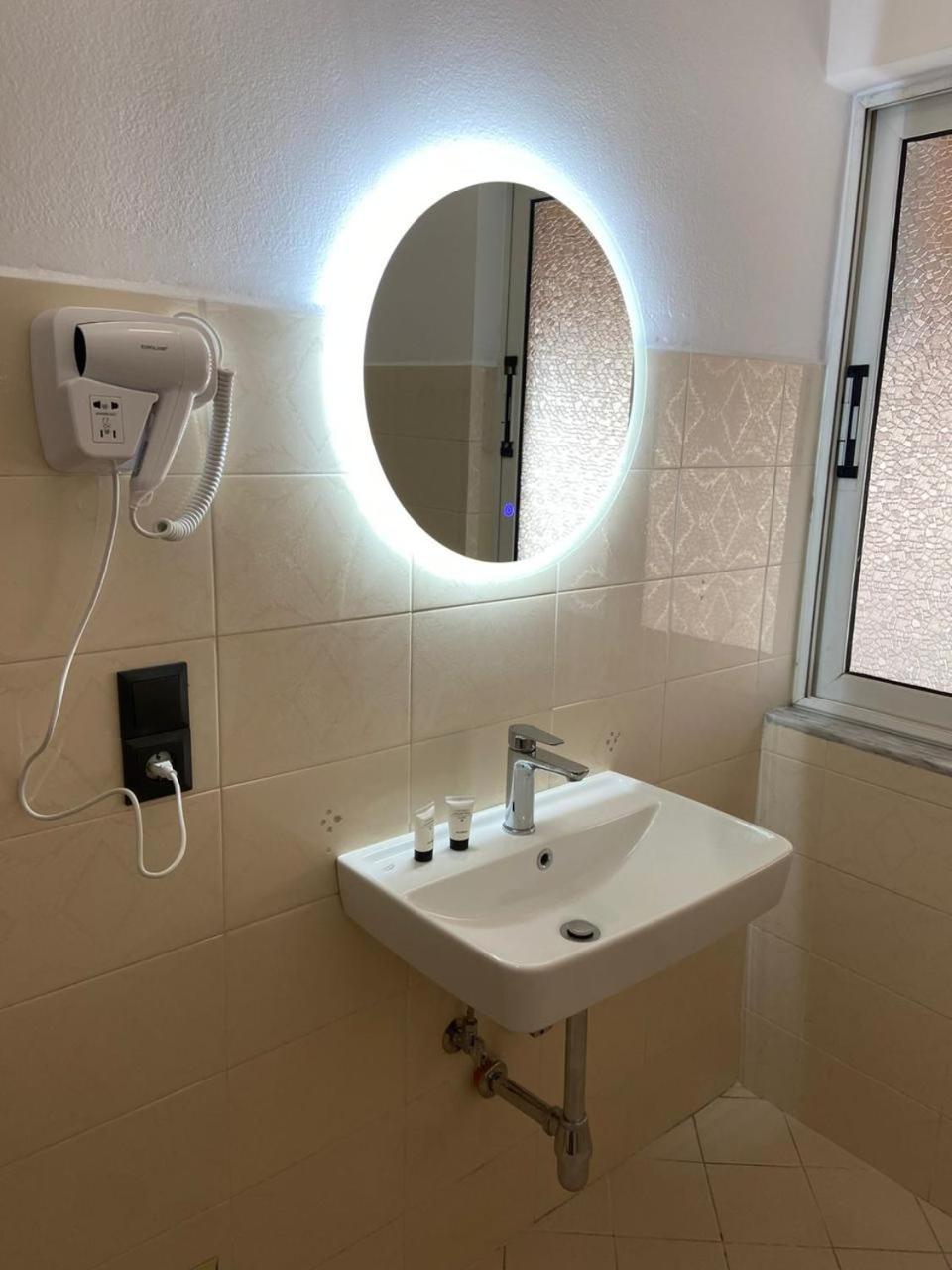 "Hotel Lili" Sarandë Habitación foto
